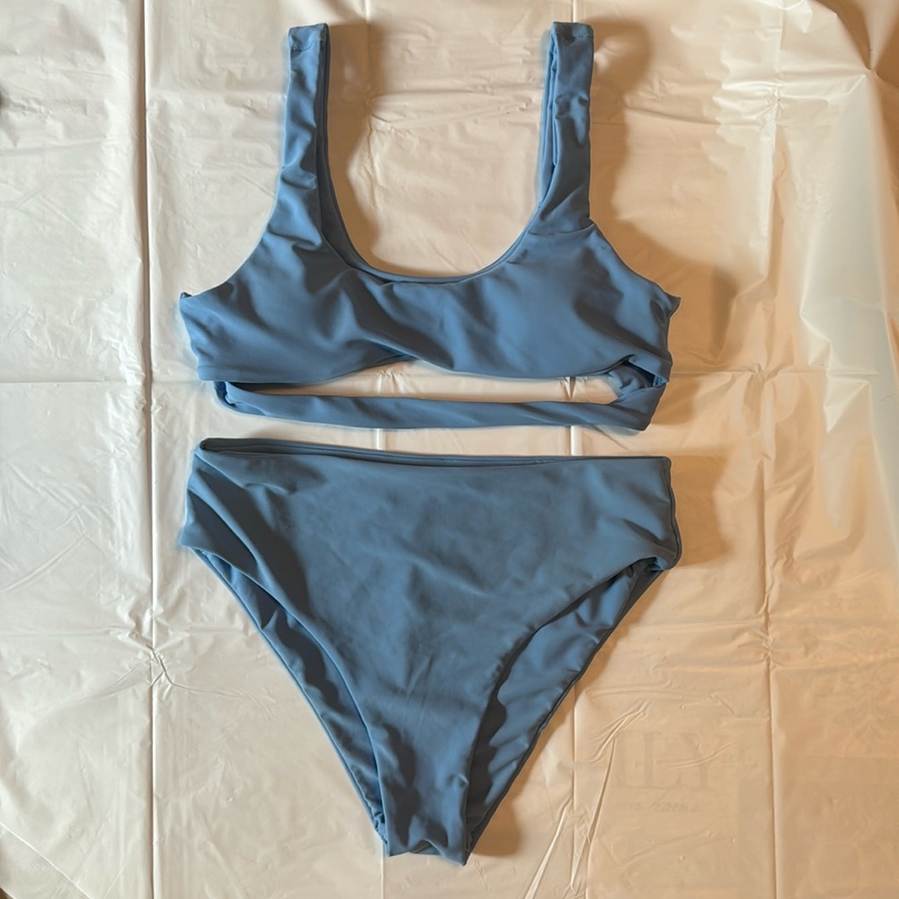 SHEIN Two-Piece Swimsuit/Bikini in Blue (Size Small)